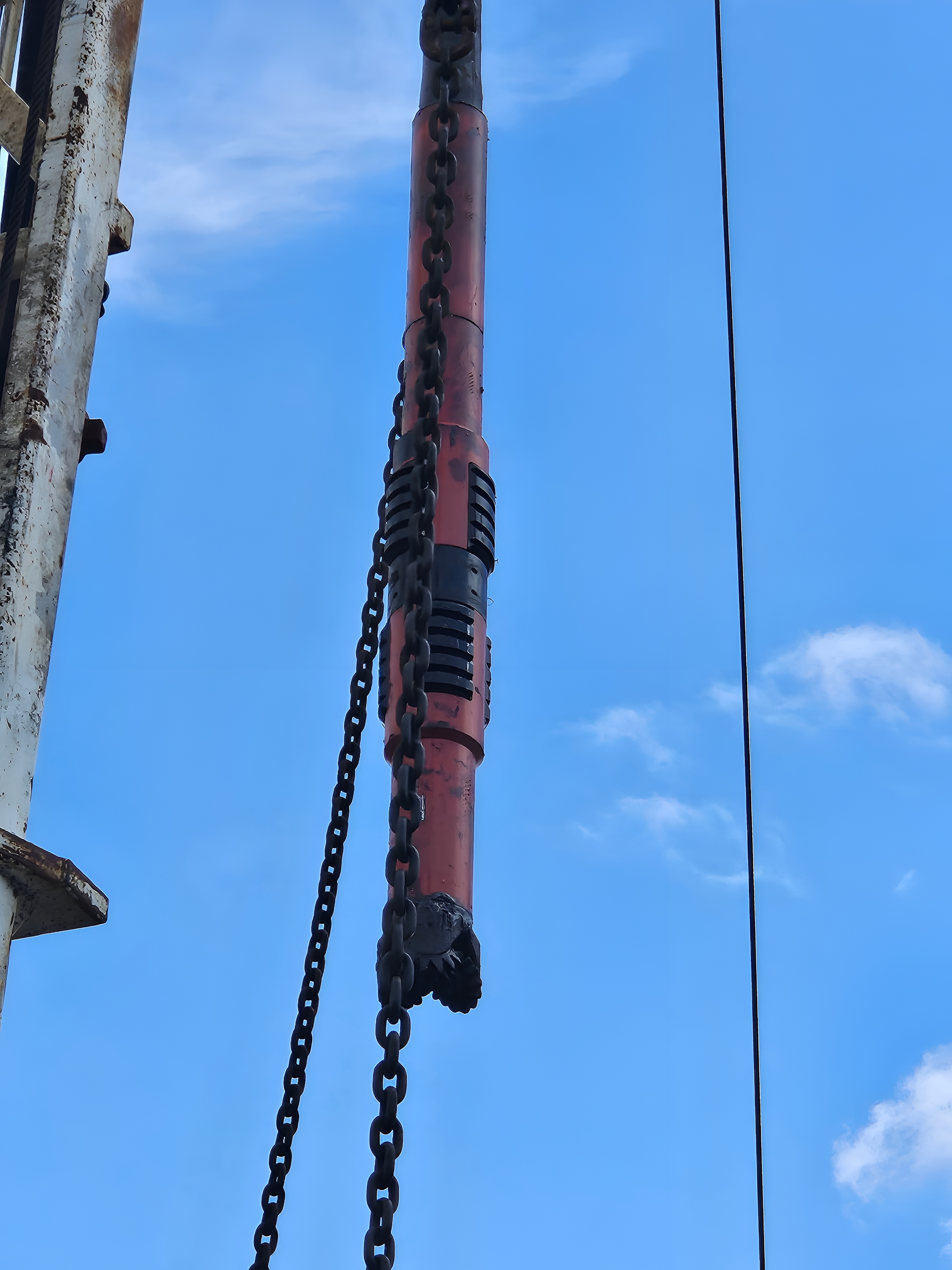 Casing scraper tool ready for deployment